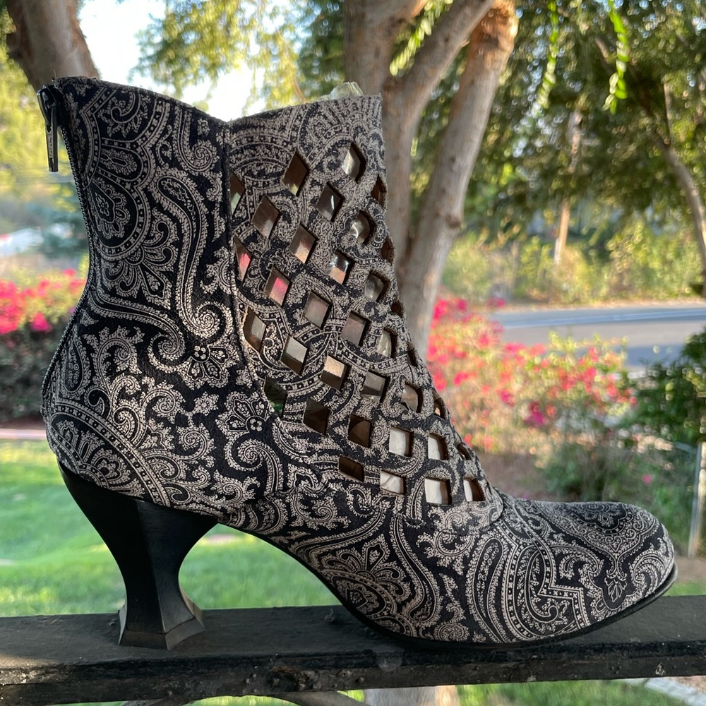 Fluevog Baroque boots